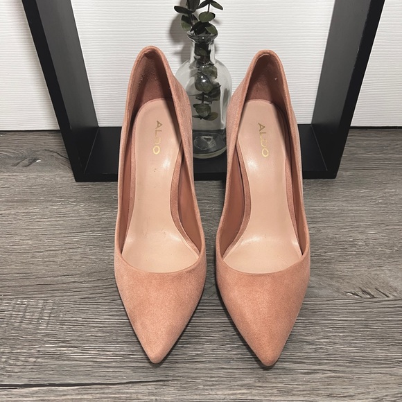 Aldo Chic Blush Pink Suede Pumps - Picture 4 of 7